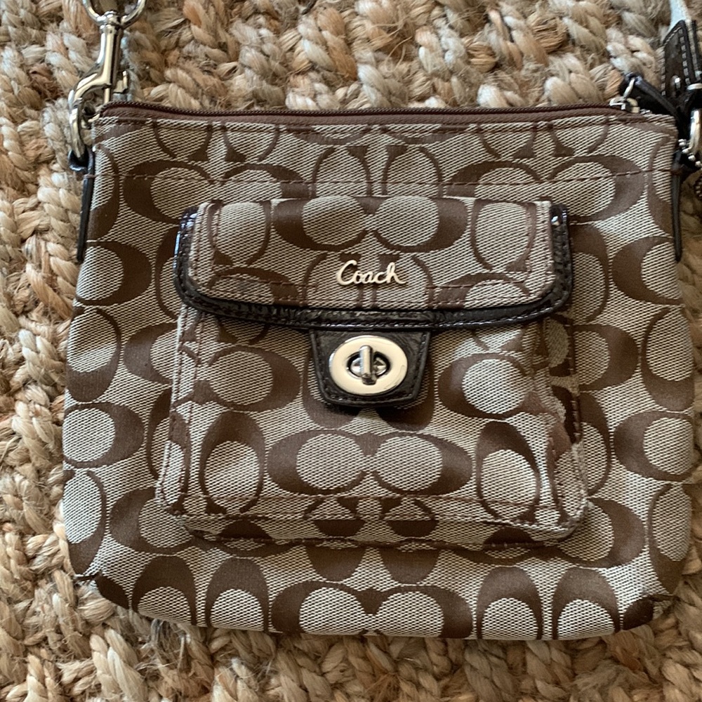 Coach monogram crossbody adjustable strap - Picture 2 of 7
